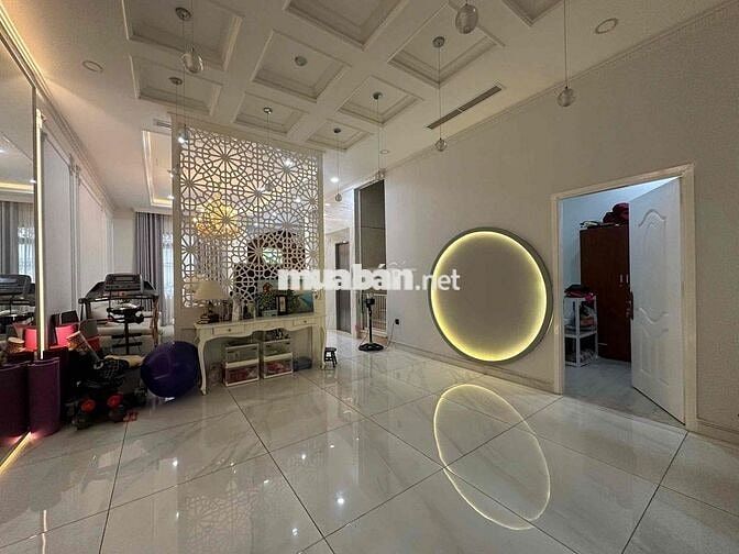 Cho thuê nhà nguyên căn 5x20m KDC Him Lam Quận 7 - có thang máy giá 42