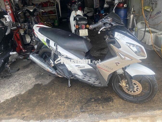 Yamaha Novo 4 2010 Trắng