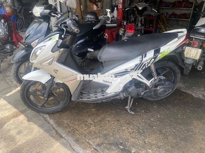 Yamaha Novo 4 2010 Trắng