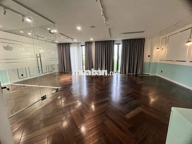 Nhà MT Nguyễn Văn Thủ ngay Hai Bà Trưng,  620m2, Hầm 5 tầng, 200tr/th