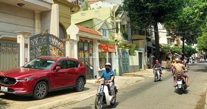 Cho thuê mặt bằng 2 tầng- Mặt tiền Phan bội châu Bình thạnh 30 triệu