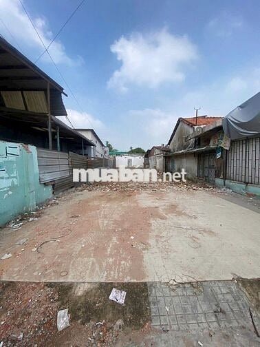 Cần bán nhanh lô đất MT đường Phan Văn Đối, SHR, 300m2, giá 15,2 tỷ.