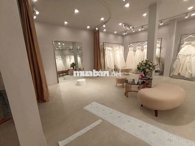 NGANG 7M MẶT TIỀN TRUNG TÂM PHÚ NHUẬN CHO CÁC SHOWROOM, SPA, STUDIO...