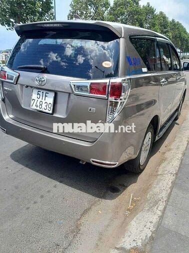 Toyota Innova 2016 8 chỗ màu Đồng