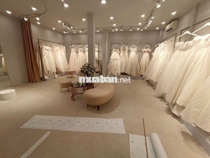 NGANG 7M MẶT TIỀN TRUNG TÂM PHÚ NHUẬN CHO CÁC SHOWROOM, SPA, STUDIO...