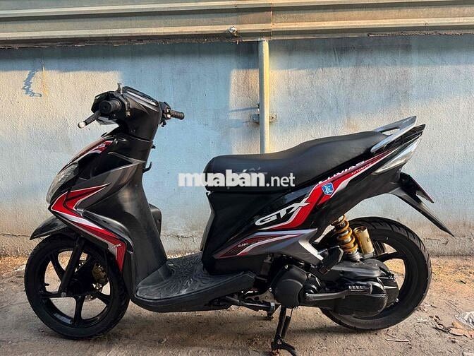 Yamaha Luvias FI Đen Đỏ
