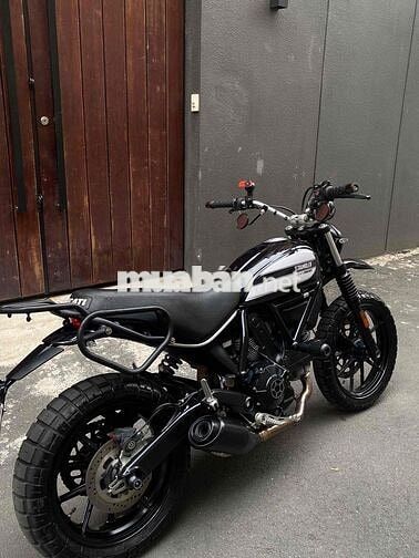 Ducati Scrambler Sixty2 chính chủ xe keng ngon