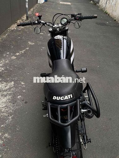 Ducati Scrambler Sixty2 chính chủ xe keng ngon