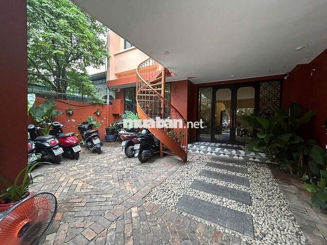 🔥 CHO THUÊ NHÀ MẶT TIỀN ĐẶNG TẤT – TÂN ĐỊNH, QUẬN 1 🔥
