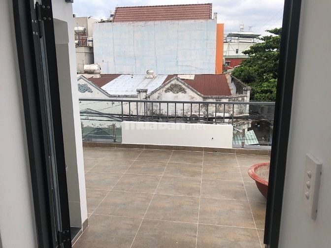 NHÀ ĐƯỜNG NGUYỄN VĂN QUÁ, GẦN CHỢ CẦU, 5x13m, HẺM THÔNG XE HƠI