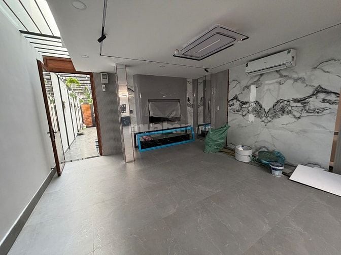 Bán bán khu VIP-k300 đường ngang Phan Bá Phiến siêu đẹp