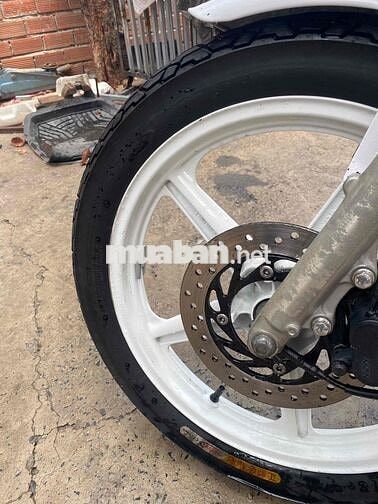 Honda CB250 màu Trắng