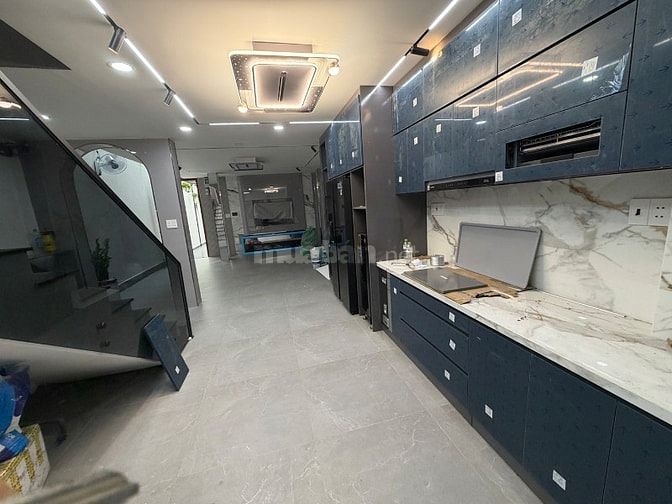 Bán bán khu VIP-k300 đường ngang Phan Bá Phiến siêu đẹp