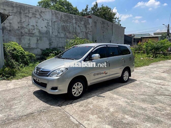 Toyota Innova 2009 Số sàn Bạc