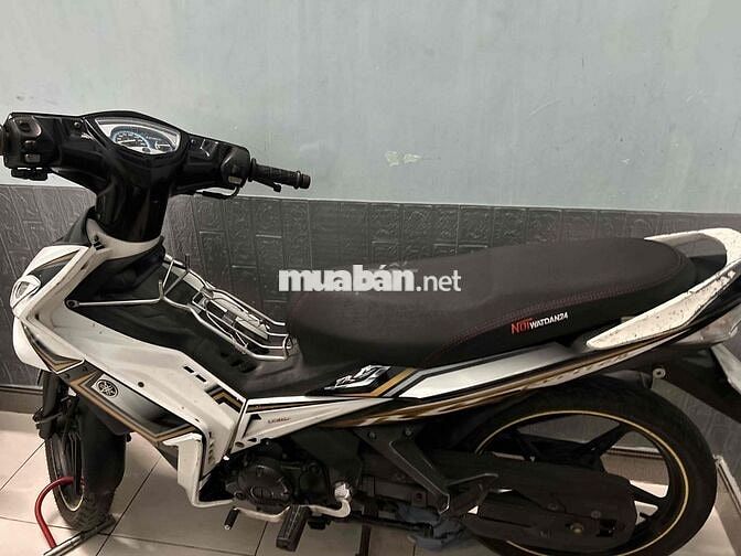 Yamaha màu Trắng