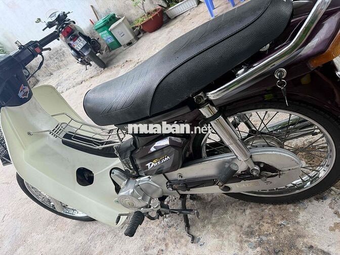 Honda Dream Thái Nâu trắng