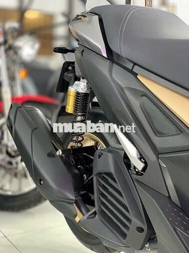 Yamaha NVX V3 2025 Xám Tím Vàng 2000 km Mới 99%