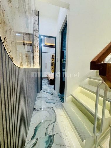 6,58 Tỷ Nhà mới đẹp HẺM XE TẢI P1Q8 3 x11 ( trệt 2 lầu ) Sổ Hồng
