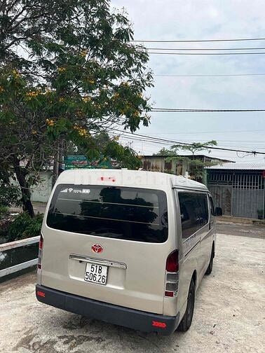 Xe tải van Toyota 6 chỗ 850kg máy dầu 2005