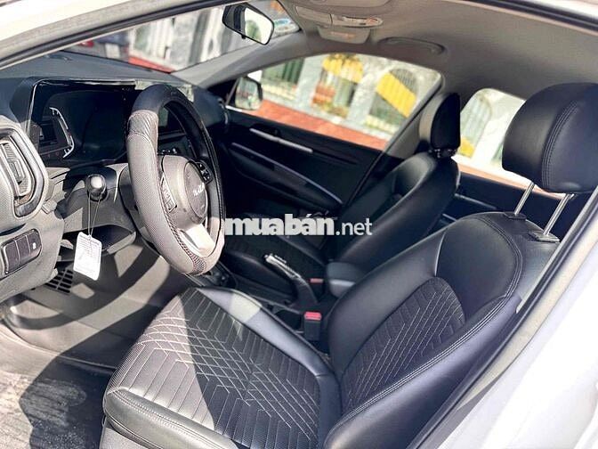 Kia Sonet 2024 Deluxe 30000 km Trắng