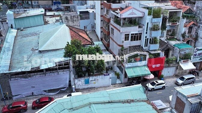 40 TĂNG BẠT HỔ, CHỢ LỚN (Q.5 CŨ) MẶT TIỀN 11M