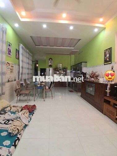 Nhà gần vòng xoay Gò Đậu, rộng 162m2 có 3 phòng rộng, giá 12 triệu/th