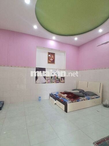 Nhà gần vòng xoay Gò Đậu, rộng 162m2 có 3 phòng rộng, giá 12 triệu/th