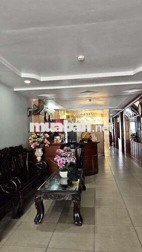 TUYỂN LỄ TÂN KHÁCH SẠN