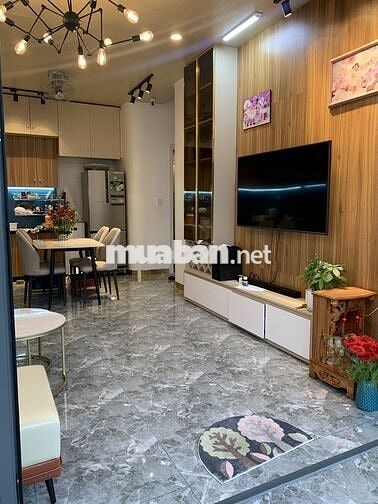 Chính chủ bán nhà đẹp , khu dân cư đông, tiện ích
