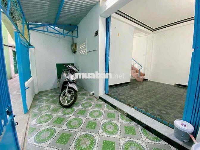 chính chủ cần bán nhà cách Hoàng Văn Thụ 20 mét