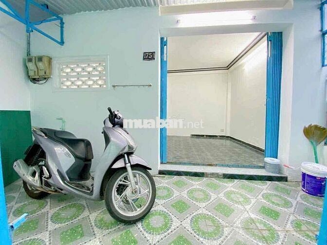 chính chủ cần bán nhà cách Hoàng Văn Thụ 20 mét