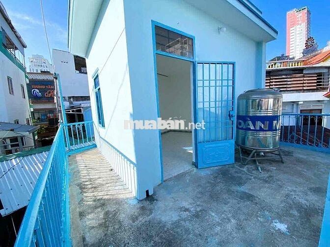 chính chủ cần bán nhà cách Hoàng Văn Thụ 20 mét