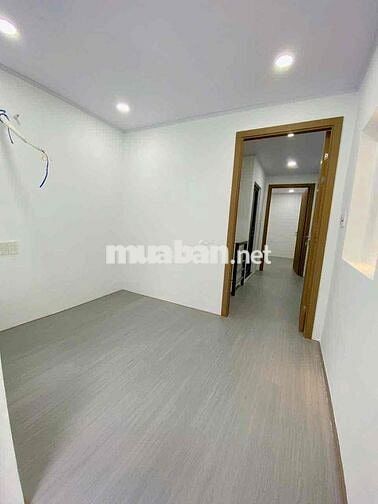 cần bán nhà khu cầu đá. cách đường Trần Phú 30m
