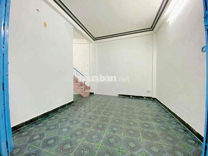 chính chủ cần bán nhà cách Hoàng Văn Thụ 20 mét