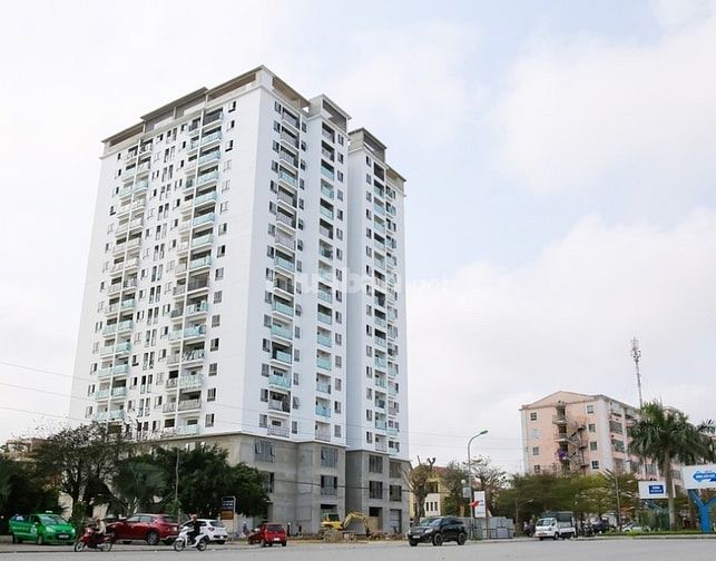 Cho thuê mặt bằng tầng 1 nhà liền kề cạnh chung cư Tecco Tân Phát