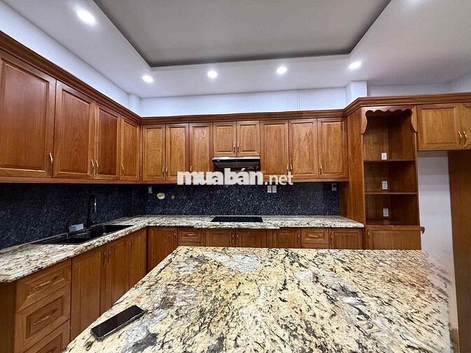 Cho thuê nhà mặt tiền đường số 28 khu tên lửa có máy lạnh