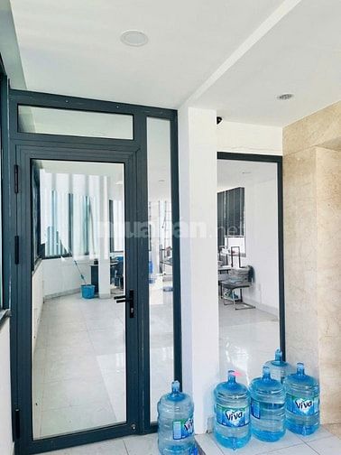 33 tỷ - HĐT: 125 triệu! Bán góc 3 mặt tiền ngang LỚN 14m - 5 Tầng có T