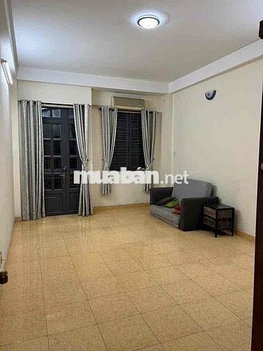 Cho thuê nhà MTKD đg tên lửa có thang máy 4.5 *20 giá 35tr