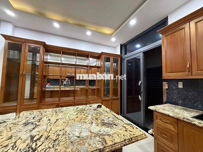 Cho thuê nhà mặt tiền đường số 28 khu tên lửa có máy lạnh