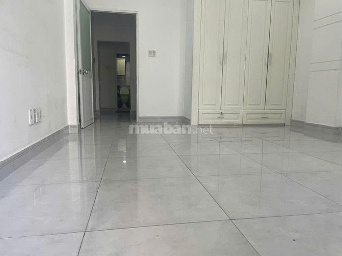 Bán nhà Quận 10 dưới 10 tỷ, hẻm to, thu nhập khoảng 30 triệu/tháng