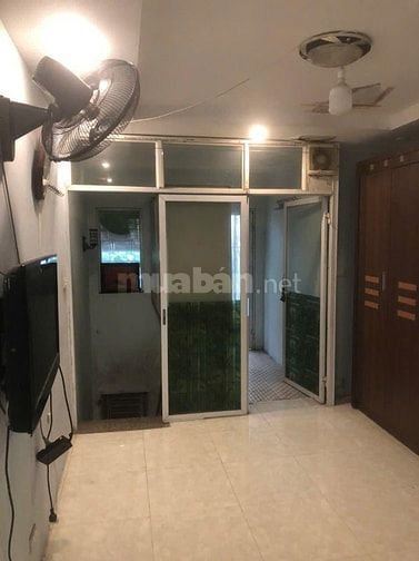 Cho thuê nhà tại khu 8/3, Quỳnh Mai, Hai Bà Trưng, Hà Nội