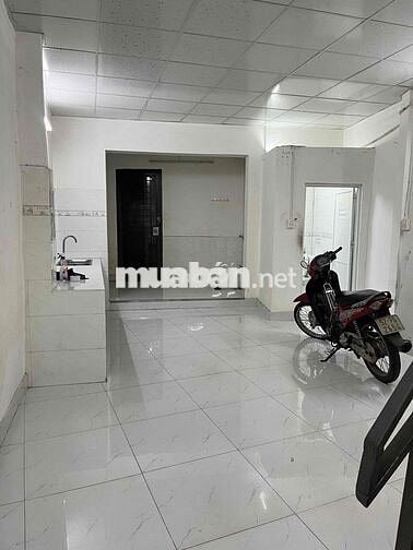 Cho thuê nhà ở vừa kinh doanh hay kho xưởng, hẻm 6 mét!