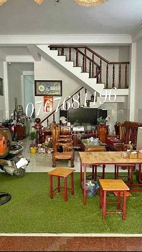 Cô Sáu cần bán nhà 960triệu ngay khu vực chợ Phú Lạc