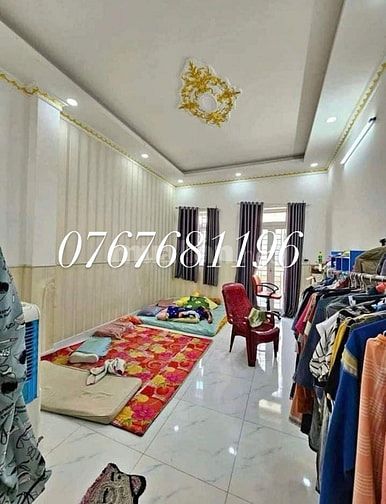 Cô Sáu cần bán nhà 960triệu ngay khu vực chợ Phú Lạc