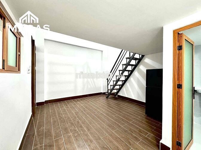 Còn 2 Phòng - Sẵn Máy Lạnh - Cửa Sổ Lớn - Ngay Cvpm Quang Trung