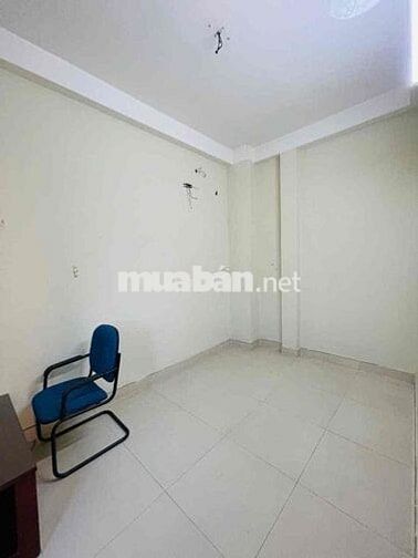 Nhà 1 trệt 2 lầu 4PN hẻm xe hơi gần Hoàng Diệu 2 Thủ Đức