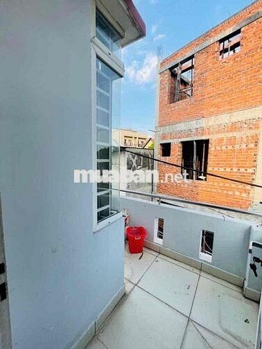 Nhà 1 trệt 2 lầu 4PN hẻm xe hơi gần Hoàng Diệu 2 Thủ Đức
