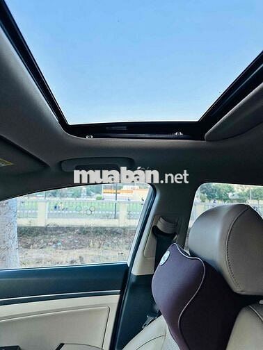 Hyundai Elantra 2018 Trắng 79886 km