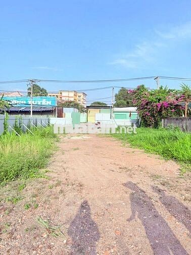 Chính chủ cần bán gấp mặt tiền Đỗ Văn Dậy, diện tích 1877m2 full thổ .