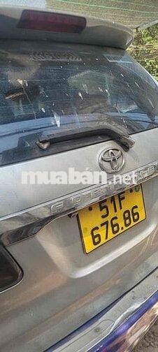 Toyota Fortuner 7 chỗ Bạc